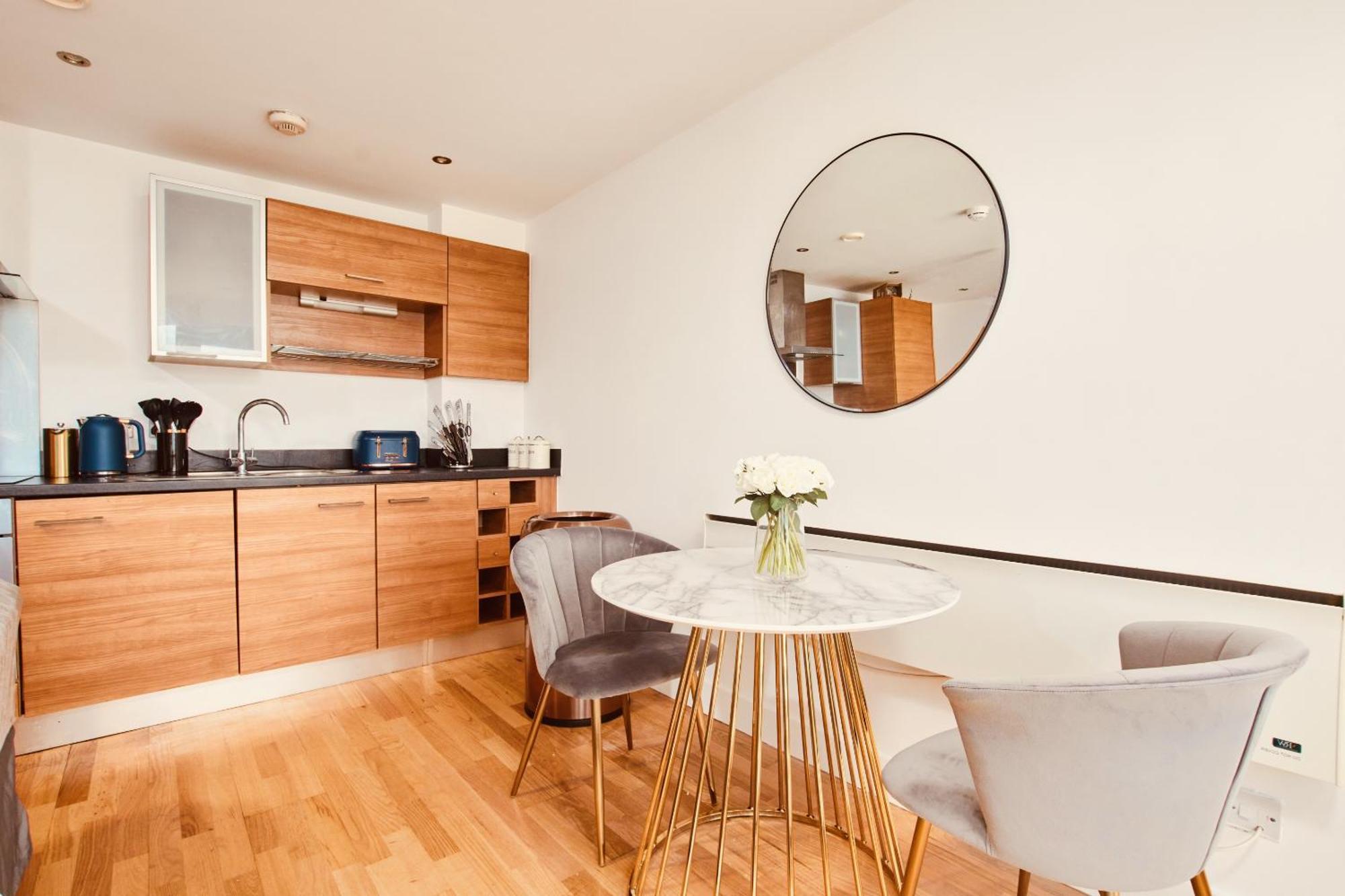 King Deluxe City Apt Large Balcony& Free Parking! Leeds  Exteriér fotografie